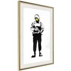 Arkiio Affisch Smiling Policeman [Poster] 30x45 Poster